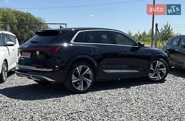 Внедорожник / Кроссовер Audi e-tron S 2022 в 