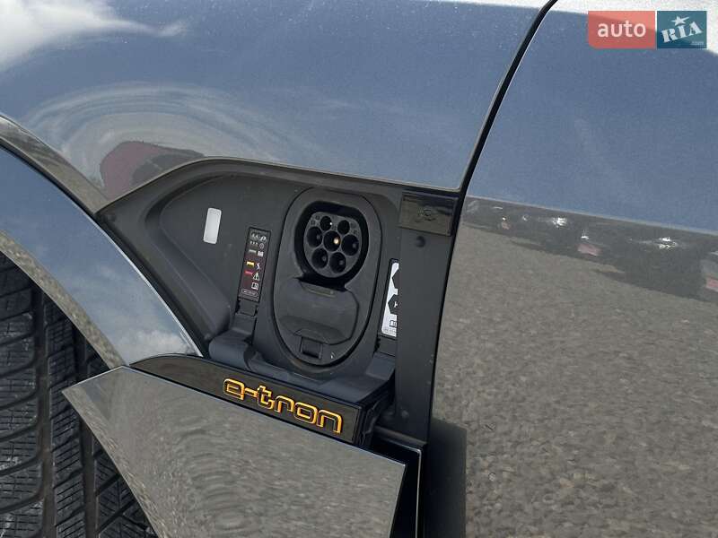 Внедорожник / Кроссовер Audi e-tron S 2021 в Львове
