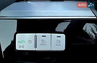 Внедорожник / Кроссовер Audi e-tron S 2020 в 