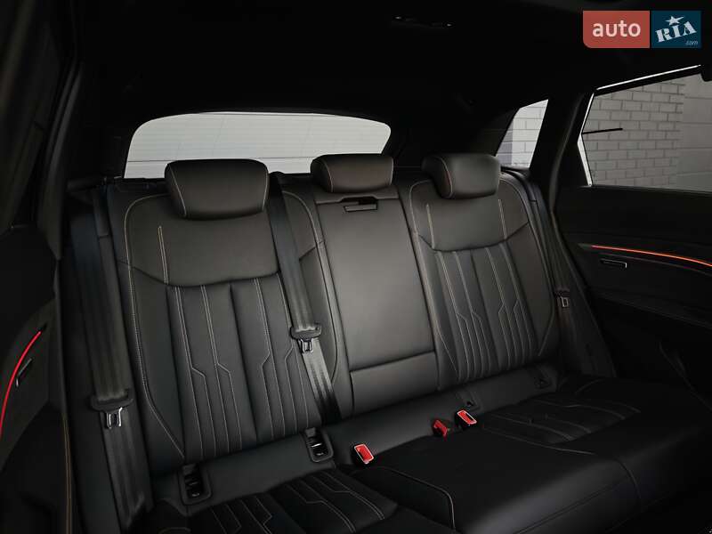Внедорожник / Кроссовер Audi e-tron S 2022 в Луцке