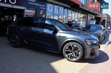 Позашляховик / Кросовер Audi e-tron S 2022 в Львові
