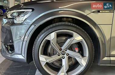 Внедорожник / Кроссовер Audi e-tron S 2021 в 