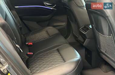 Внедорожник / Кроссовер Audi e-tron S 2021 в 