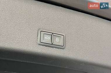 Внедорожник / Кроссовер Audi e-tron S 2021 в 