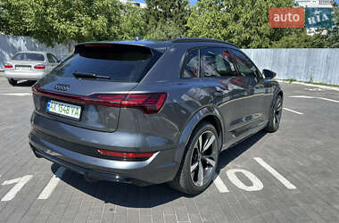 Внедорожник / Кроссовер Audi e-tron S 2023 в 