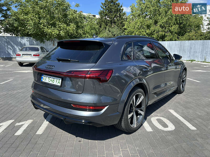 Позашляховик / Кросовер Audi e-tron S 2023 в Харкові фото 24 Позашляховик / Кросовер Audi e-tron S 2023 в Харкові