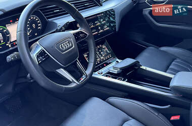 Внедорожник / Кроссовер Audi e-tron S 2022 в 