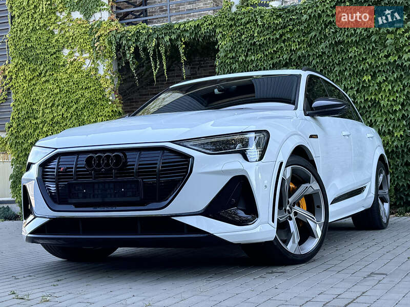 Внедорожник / Кроссовер Audi e-tron S 2022 в 