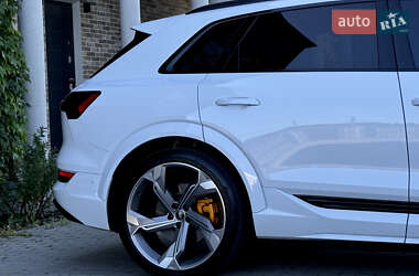 Внедорожник / Кроссовер Audi e-tron S 2022 в 