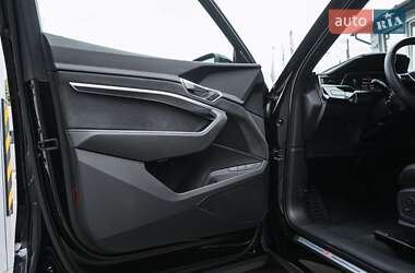 Внедорожник / Кроссовер Audi e-tron S 2022 в 