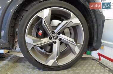 Позашляховик / Кросовер Audi e-tron S 2021 в  фото 28 Позашляховик / Кросовер Audi e-tron S 2021 в