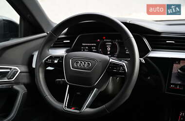 Внедорожник / Кроссовер Audi e-tron S 2022 в 