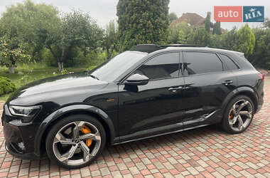 Внедорожник / Кроссовер Audi e-tron S 2021 в 