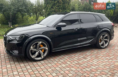 Внедорожник / Кроссовер Audi e-tron S 2021 в 