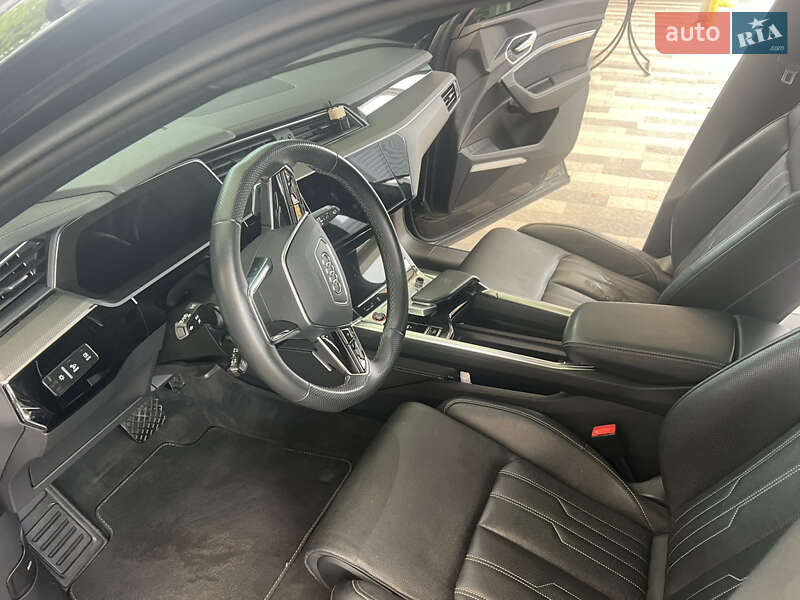 Внедорожник / Кроссовер Audi e-tron S 2021 в Василькове фото 23 Внедорожник / Кроссовер Audi e-tron S 2021 в Василькове