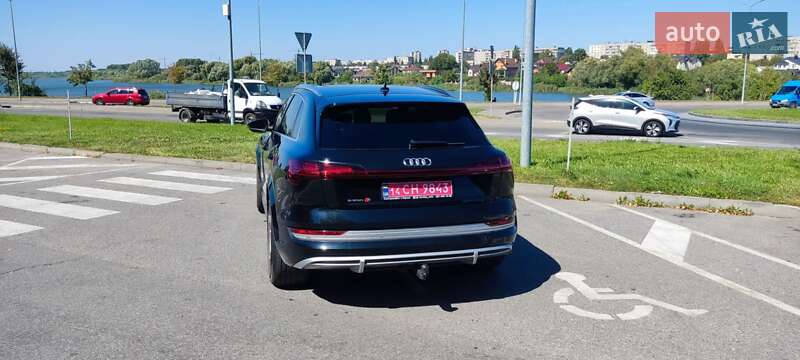 Позашляховик / Кросовер Audi e-tron S 2021 в Вінниці
