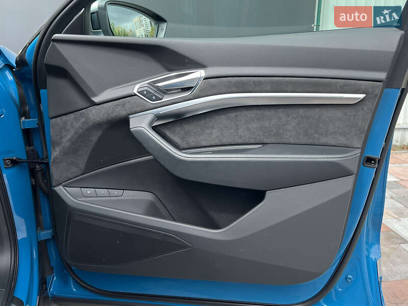 Внедорожник / Кроссовер Audi e-tron S 2021 в Киеве