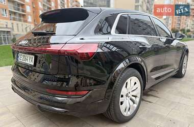Позашляховик / Кросовер Audi e-tron S 2021 в 