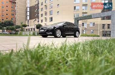 Позашляховик / Кросовер Audi e-tron S 2021 в 