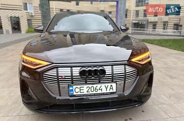 Позашляховик / Кросовер Audi e-tron S 2021 в 