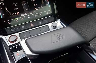Позашляховик / Кросовер Audi e-tron S 2021 в 