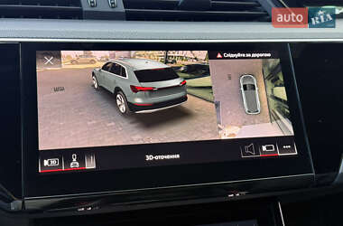 Позашляховик / Кросовер Audi e-tron S 2020 в 