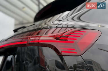 Внедорожник / Кроссовер Audi e-tron S 2022 в 
