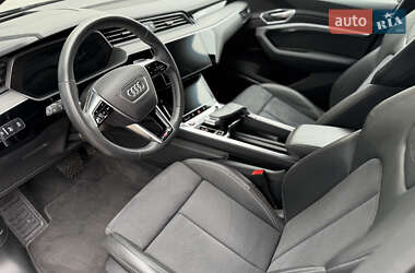 Внедорожник / Кроссовер Audi e-tron S 2022 в 