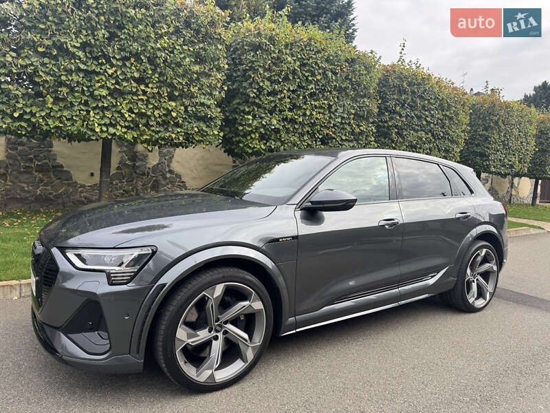 Внедорожник / Кроссовер Audi e-tron S 2022 в Киеве