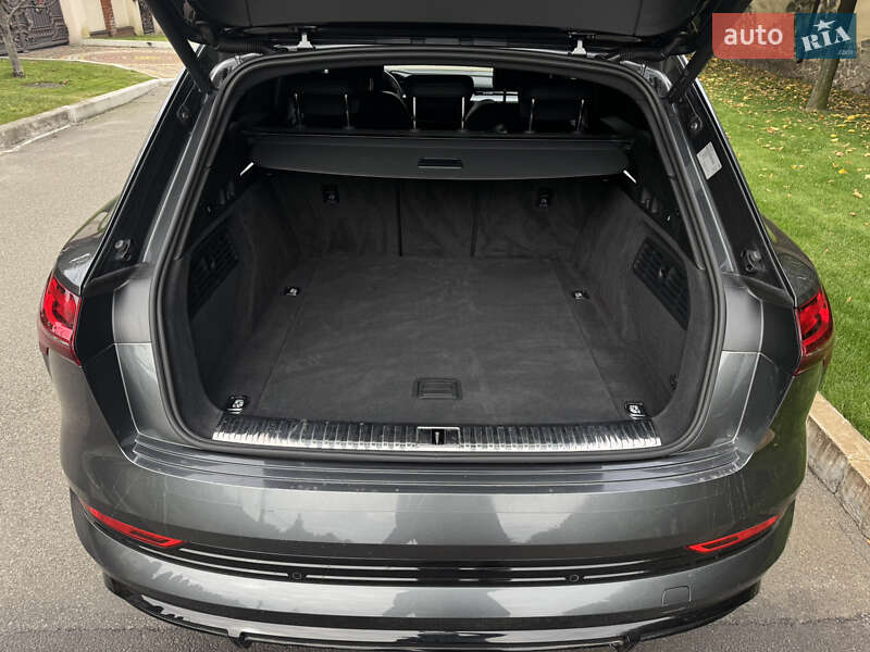 Внедорожник / Кроссовер Audi e-tron S 2022 в Киеве