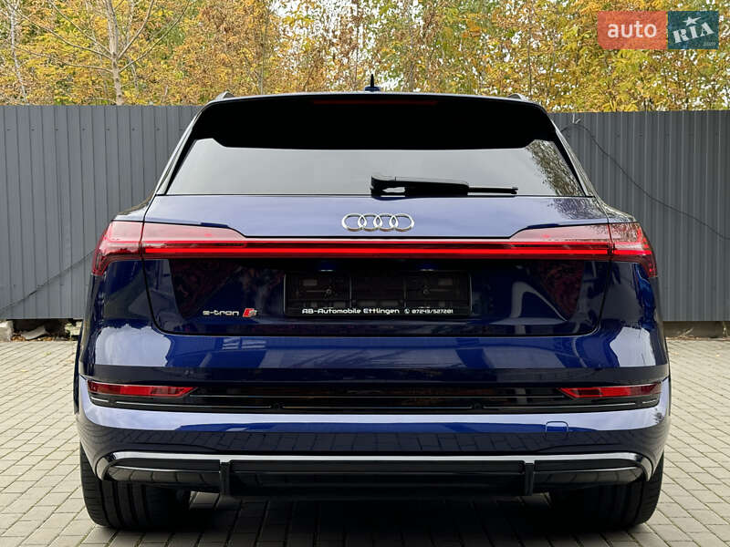 Позашляховик / Кросовер Audi e-tron S 2021 в Києві фото 18 Позашляховик / Кросовер Audi e-tron S 2021 в Києві