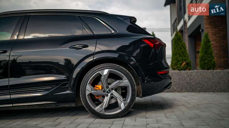 Внедорожник / Кроссовер Audi e-tron S 2022 в Черновцах фото 14 Внедорожник / Кроссовер Audi e-tron S 2022 в Черновцах