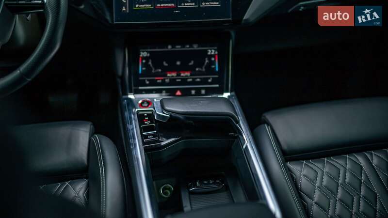 Внедорожник / Кроссовер Audi e-tron S 2022 в Черновцах фото 47 Внедорожник / Кроссовер Audi e-tron S 2022 в Черновцах