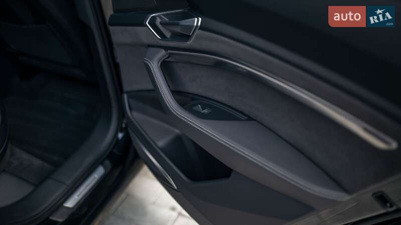 Внедорожник / Кроссовер Audi e-tron S 2022 в Черновцах фото 56 Внедорожник / Кроссовер Audi e-tron S 2022 в Черновцах