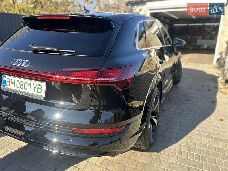 Внедорожник / Кроссовер Audi e-tron S 2022 в Одессе фото 32 Внедорожник / Кроссовер Audi e-tron S 2022 в Одессе