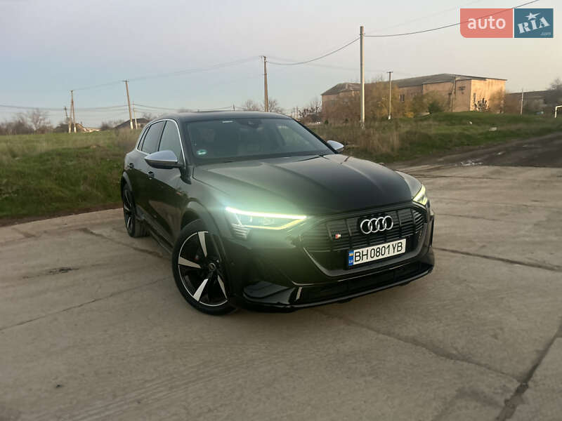 Внедорожник / Кроссовер Audi e-tron S 2022 в Одессе фото 41 Внедорожник / Кроссовер Audi e-tron S 2022 в Одессе