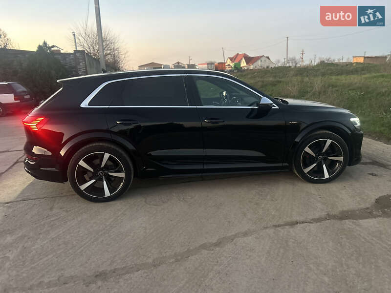 Внедорожник / Кроссовер Audi e-tron S 2022 в Одессе фото 58 Внедорожник / Кроссовер Audi e-tron S 2022 в Одессе