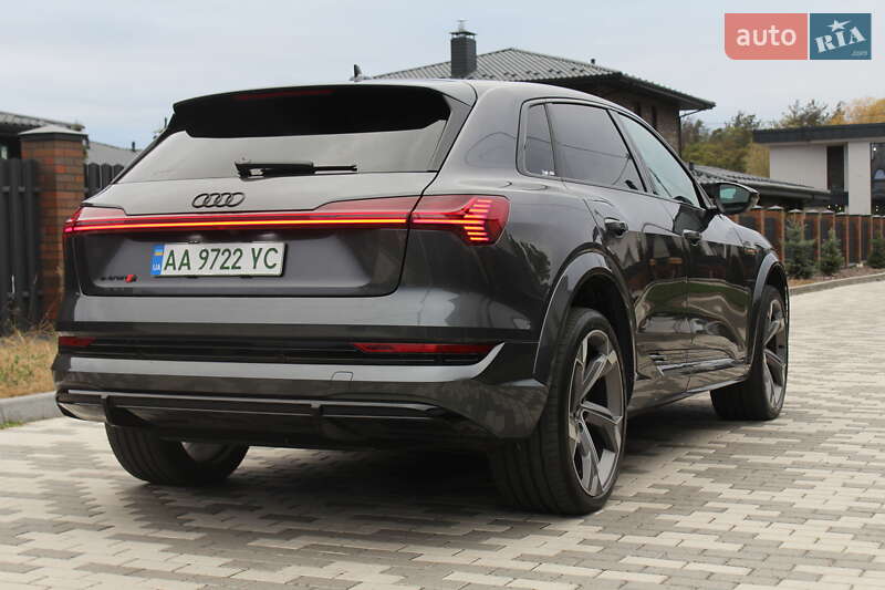 Внедорожник / Кроссовер Audi e-tron S 2022 в Киеве