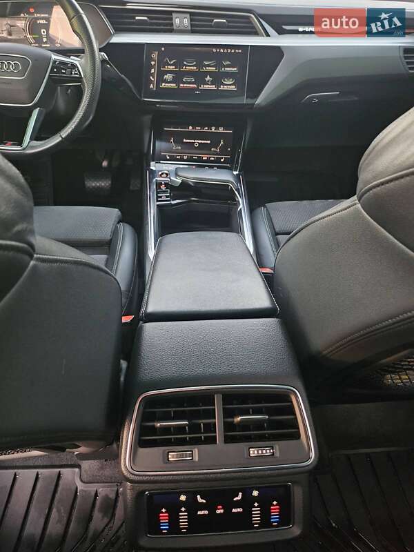 Внедорожник / Кроссовер Audi e-tron S 2021 в Днепре