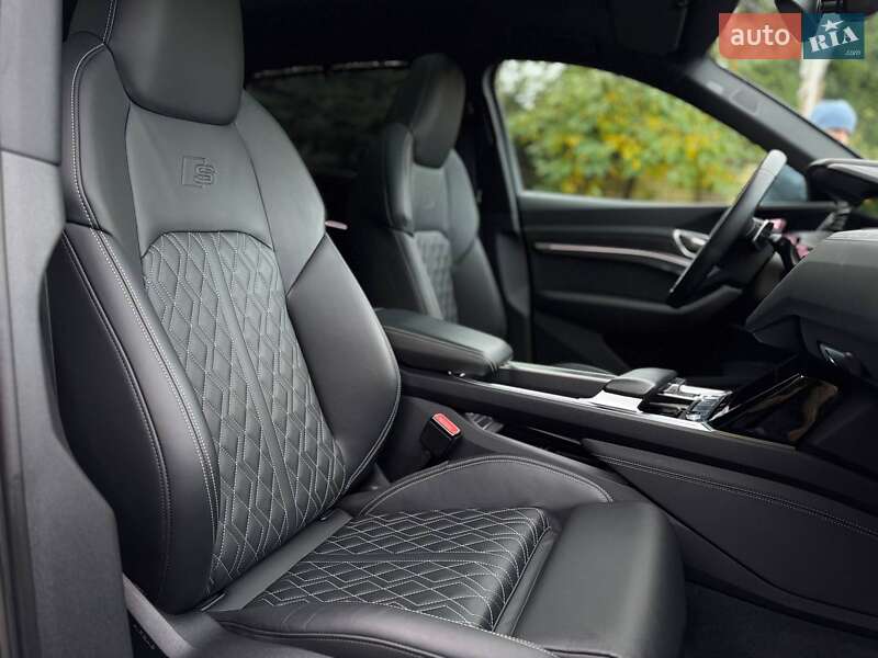 Внедорожник / Кроссовер Audi e-tron S 2022 в Киеве