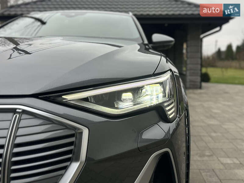 Позашляховик / Кросовер Audi e-tron S 2022 в Луцьку