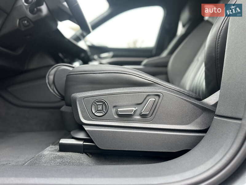 Позашляховик / Кросовер Audi e-tron S 2022 в Луцьку