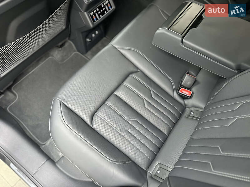 Позашляховик / Кросовер Audi e-tron S 2022 в Луцьку