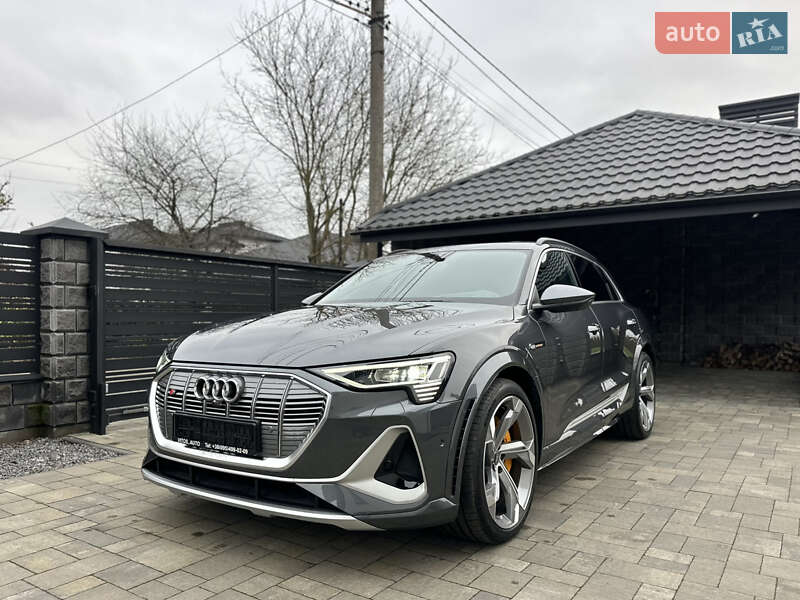 Позашляховик / Кросовер Audi e-tron S 2022 в Луцьку