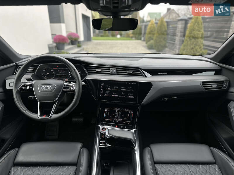Позашляховик / Кросовер Audi e-tron S 2022 в Луцьку