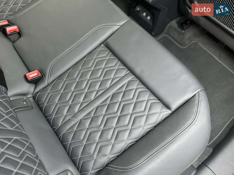 Позашляховик / Кросовер Audi e-tron S 2022 в Луцьку
