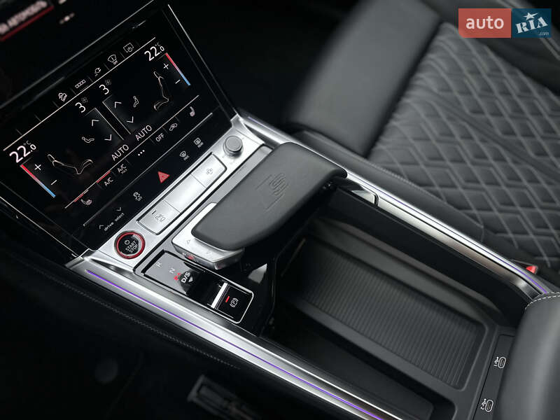 Позашляховик / Кросовер Audi e-tron S 2022 в Луцьку