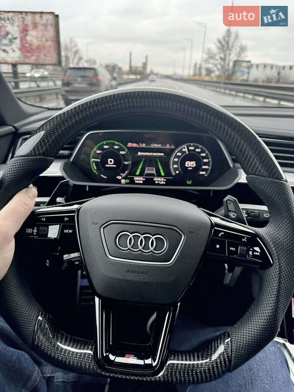 Внедорожник / Кроссовер Audi e-tron S 2022 в Киеве фото 17 Внедорожник / Кроссовер Audi e-tron S 2022 в Киеве