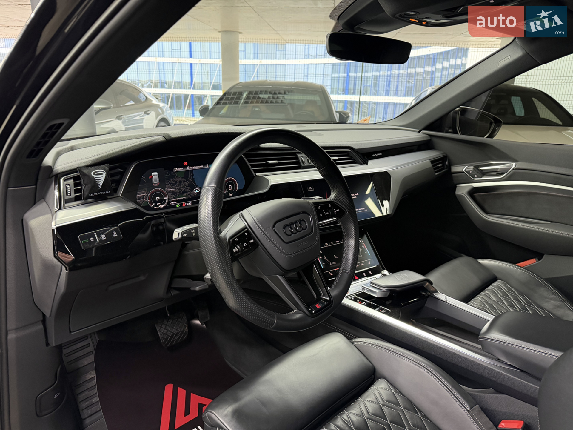 2022 Audi e-tron S - мініатюра 19