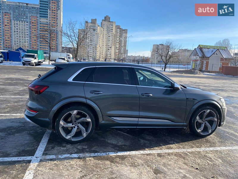 Внедорожник / Кроссовер Audi e-tron S 2021 в Киеве фото 9 Внедорожник / Кроссовер Audi e-tron S 2021 в Киеве